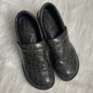 BOC Peggy Gray Alligator Nursing Clogs size 7 1/2